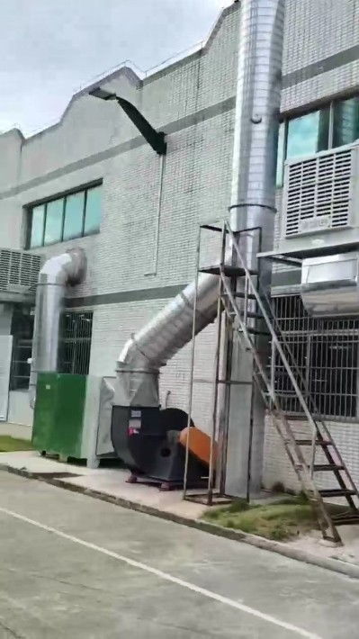 長安2000平方廠房降溫,節能環保空調鮮風機安裝